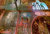 Istanbul - San Salvatore in Chora (Museo Kariye). Il Pareccl�sion, affreschi della parete meridionale, la Madonna detta 'Elousa', santo vestito con armatura.  