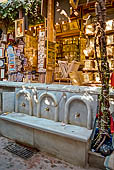 Istanbul, Bazaar dei libri usati (Sahaflar Carsisi) tra la Moschea Beyazit e il Gran Bazar. 