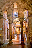 Istanbul - San Salvatore in Chora (Museo Kariye). Ingresso al Parekklesion. la lunga cappella aggiunta alla chiesa lungo il lato meridionale. 