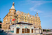 Istanbul, la stazione ferroviaria di Haydarpasa, porta d'accesso al Medio Oriente. 