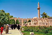 Urfa, il Baliklig�l, i giardini e la Moschea R1zvaniye. 