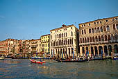 Venezia, Ca' Loredan (veneto-bizantino, XIII sec) e Ca' Farsetti (veneto-bizantino, XII-XIII sec) sul Canal Grande.
