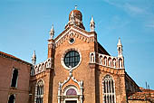 Venezia, Madonna dell'Orto. Particolare della facciata.