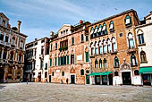 Venezia, Campo S Maria Formosa, lato nord-orientale con i tre palazzi Don.