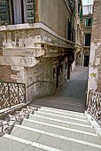 Venezia, ponte di Borgoloco a Castello a pochi passi da campo Santa Maria Formosa.