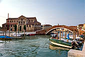 Murano, la  Basilica dei Santi Maria e Donato col Ponte di S. Donato. 