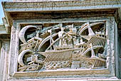 Venezia, chiesa di S. Maria del Giglio. Dettaglio delle rappresentazioni delle imprese navali compiute dalla famiglia Barbaro. 